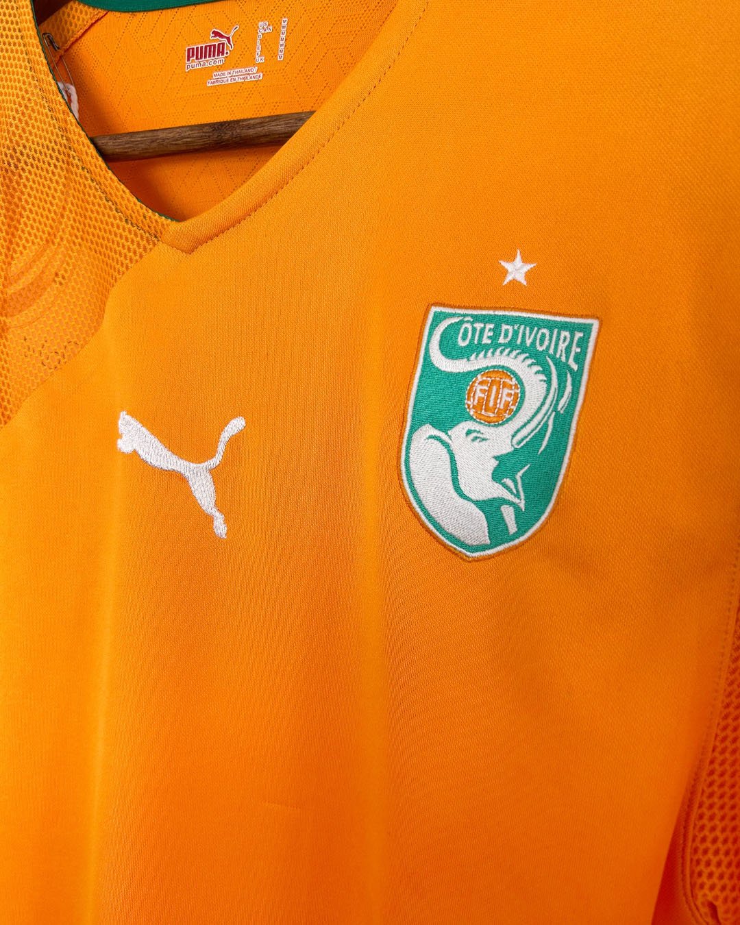 2009:10_IvoryCoast_Front_Crest.jpg