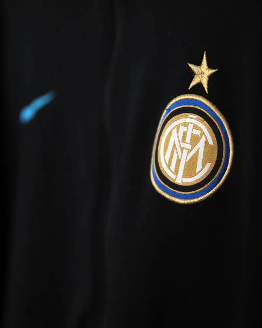 12_Inter_Jacket_Crest.jpg