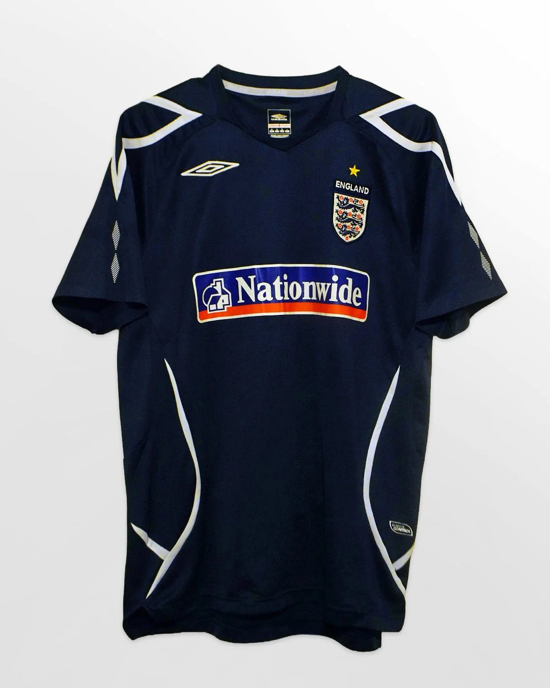 2007:08_England_TrainingTop_Front.jpg