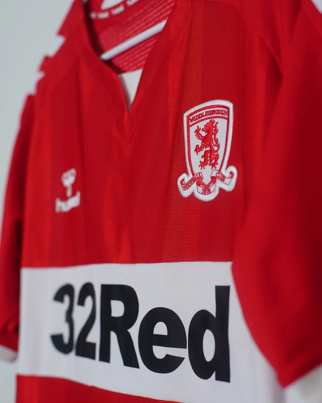 2018:19_Middlesborough_Home_Crest.jpg