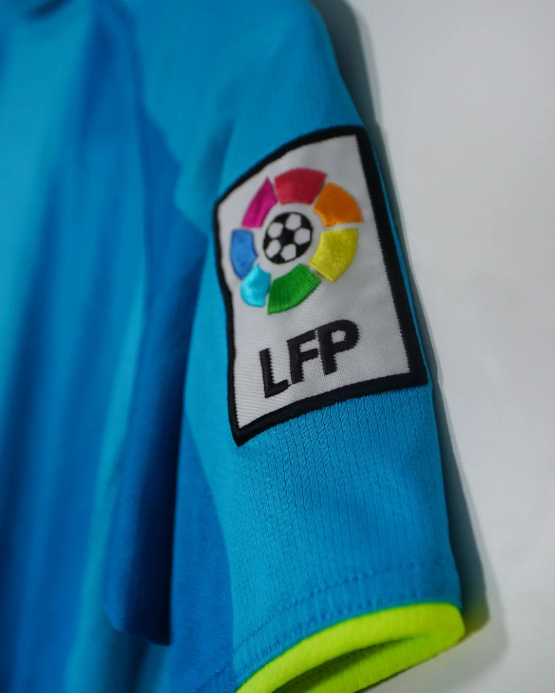 2008:09_Barcelona_THird__LaLiga_Sleeve.jpg