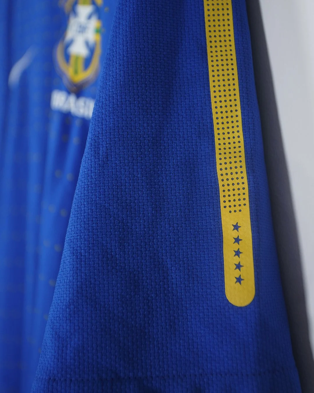2010_Brazil_Away_Sleeve.jpg