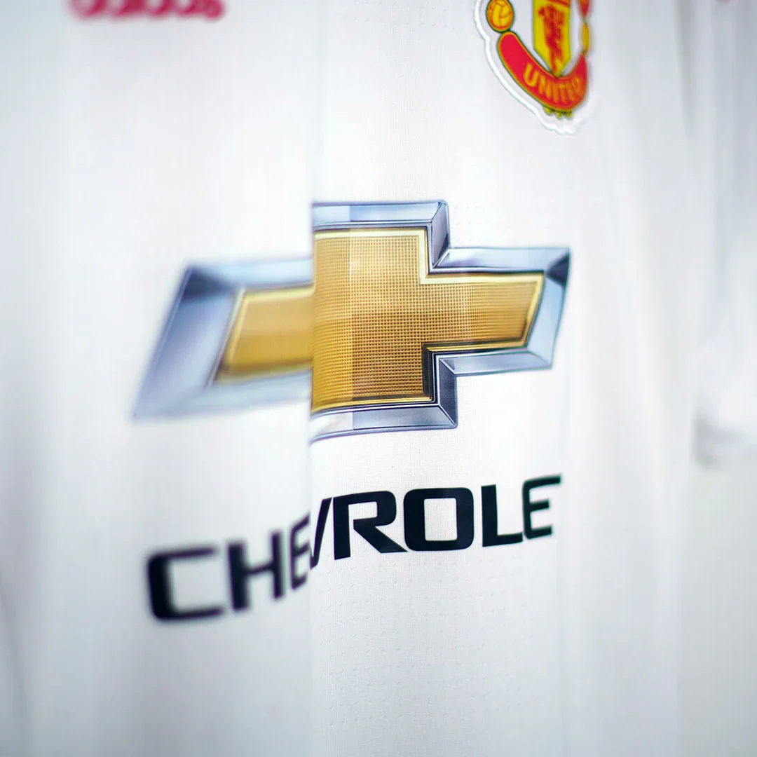 2015_ManUnited_Away_Sponsor_Chevrolet.webp