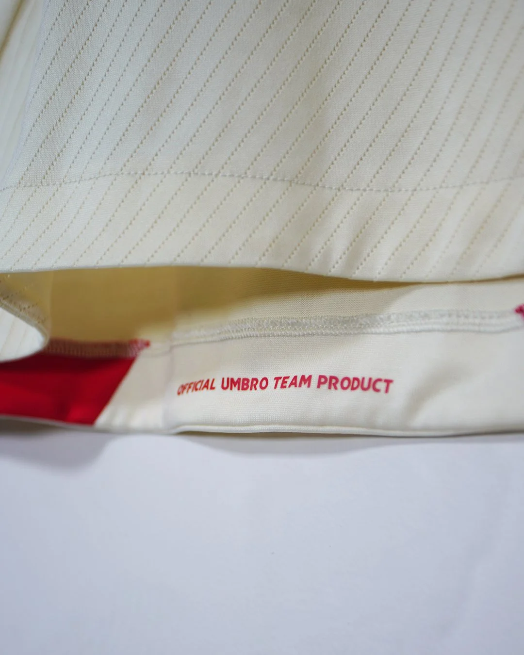 2009_Universitario_Home_Umbro.jpg