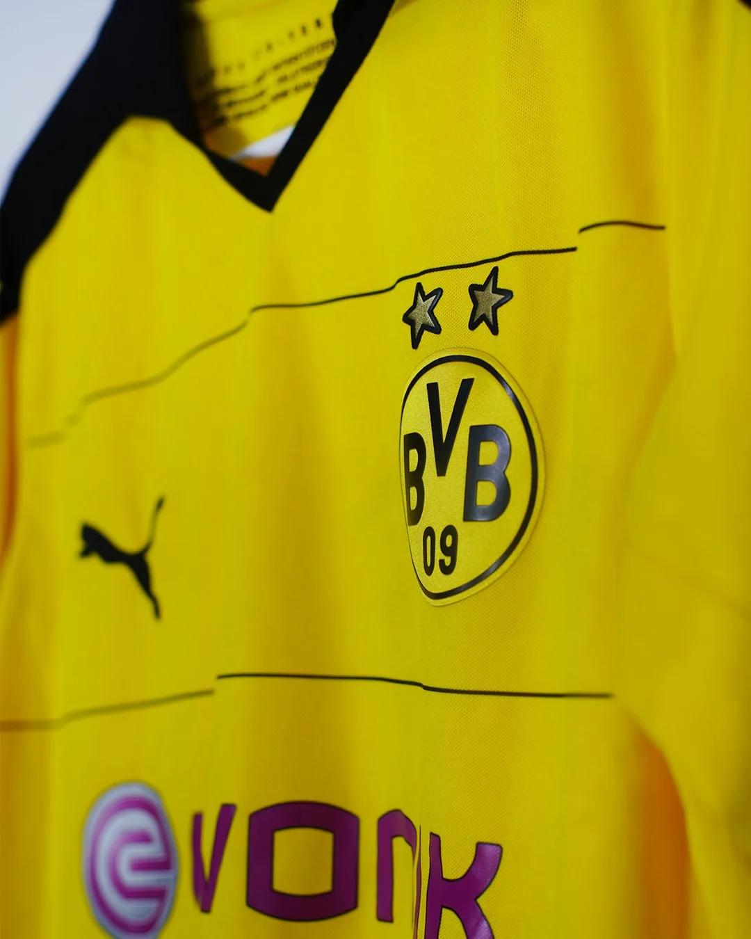 2015:16_Dortmund_Home_Crest.jpg