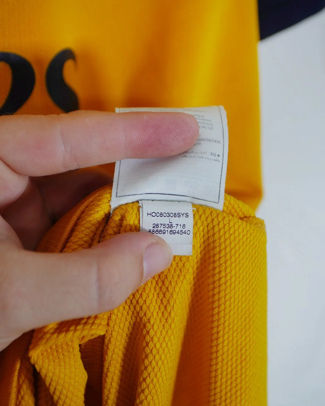 2008:09_Arsenal_Away_StyleNo.jpg