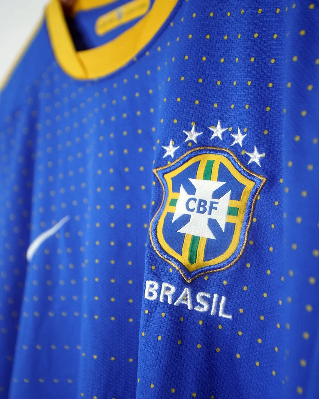 2010_Brazil_Away_Crest.jpg