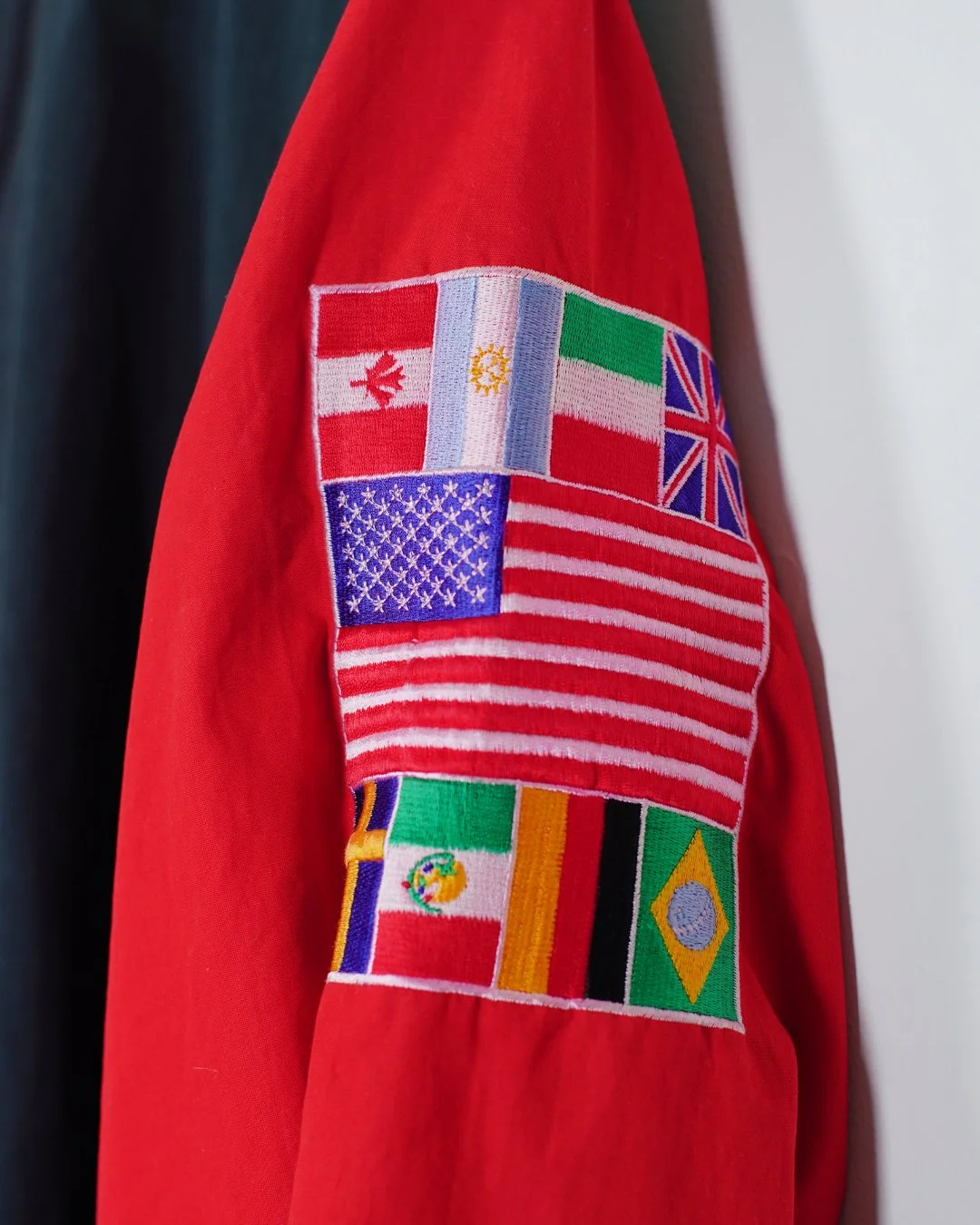 USA94_RacingJacket_Sleeve_Nations.jpg