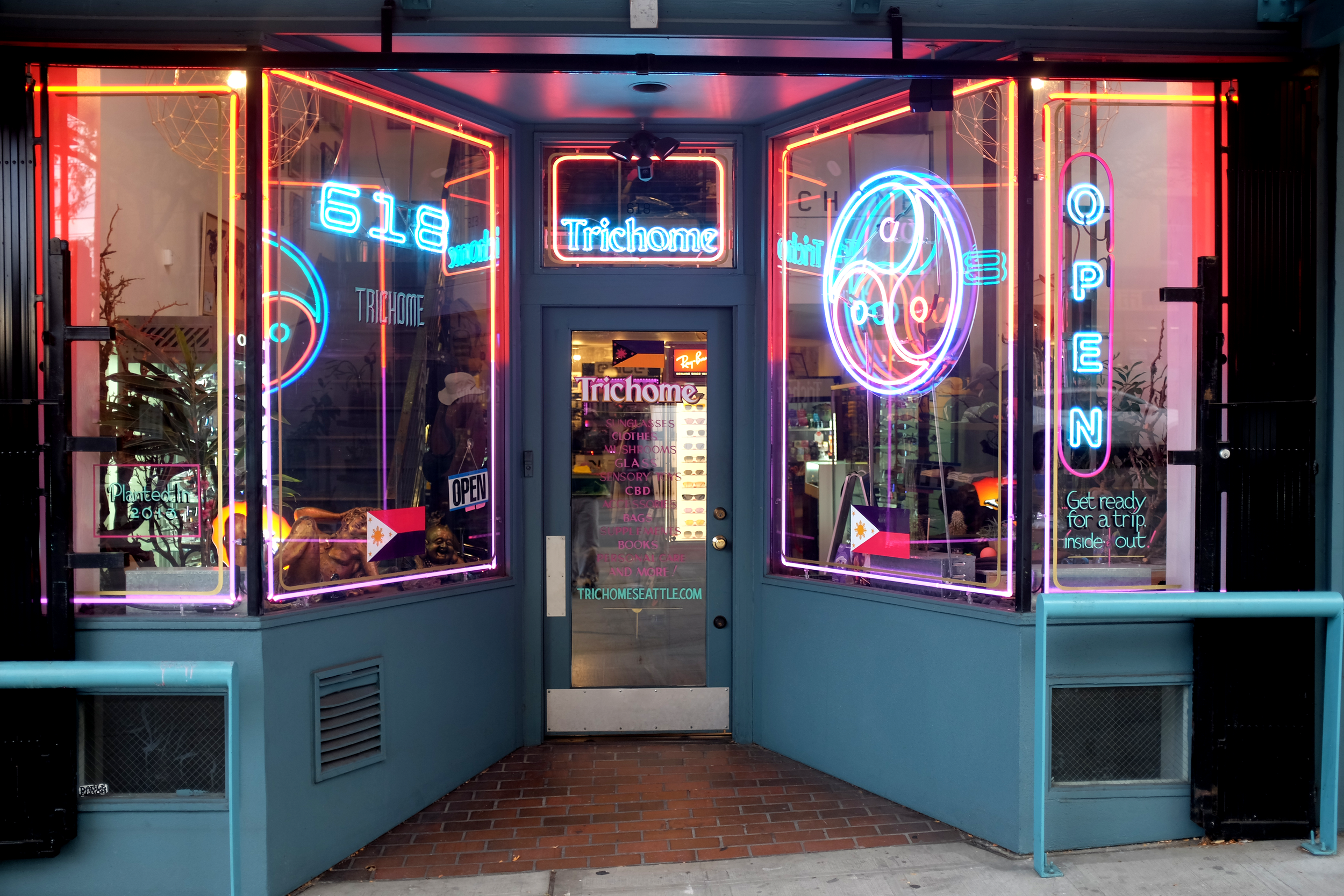 Trichome Neon Storefront 2025
