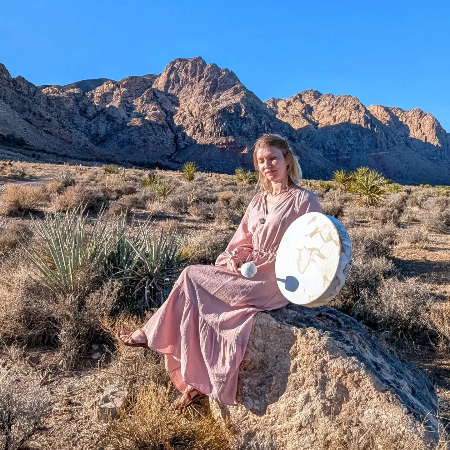 Over 15 years of rock climbing taught me a thing or two about listening to my body. It also taught me about the power of mind and thoughts. Now I bring this to my sound baths. It's all about slowing down, being in the moment, and listening to what's 