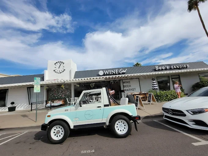 WineGirl_Scottsdale_6.webp