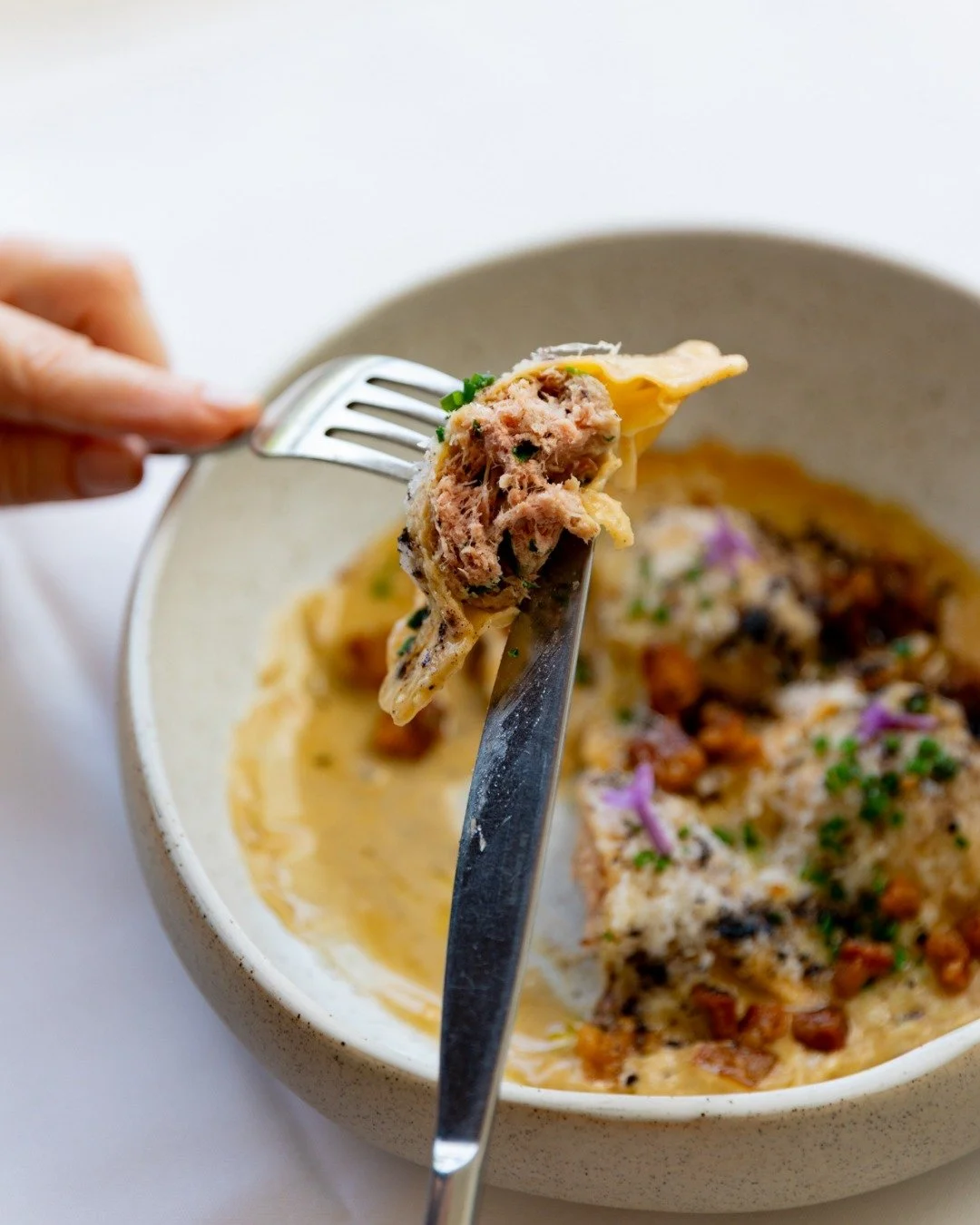 Ravioli filled with smoked pork hock, pecorino, native pepperberry and chive.
Rich, balanced and made to be enjoyed slowly.