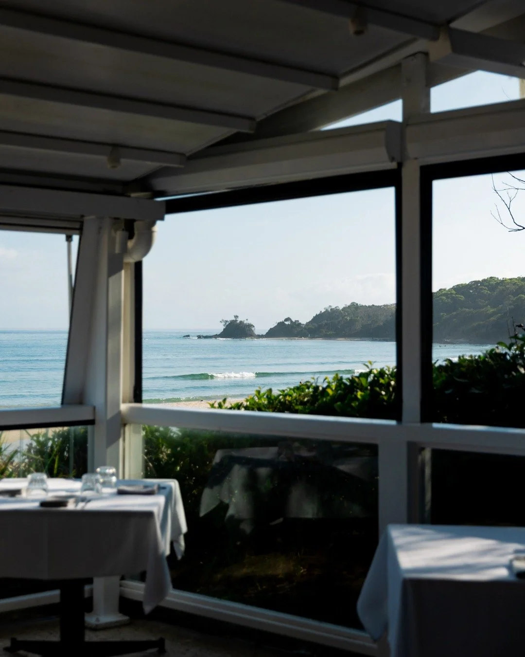 A view worth lingering over.
Book your table.