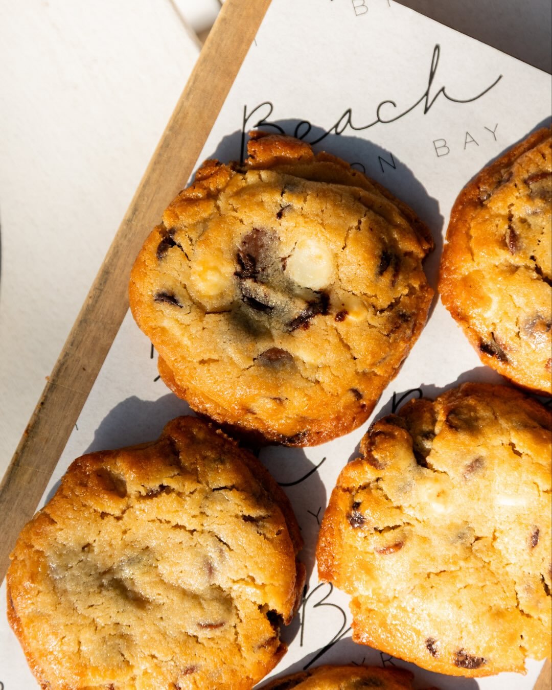 Early swim, towel over the shoulder, coffee in hand.
The Kiosk is open daily from 7am for easy breakfasts and beachside bites.