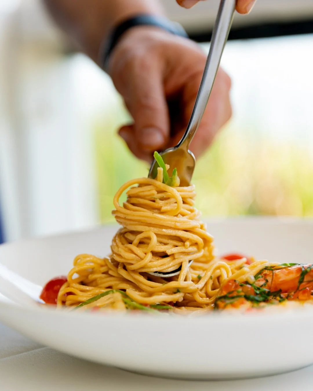 Pasta made for long lunches and easy dinners.
Seasonal flavours, generous plates and the ocean just next to you.