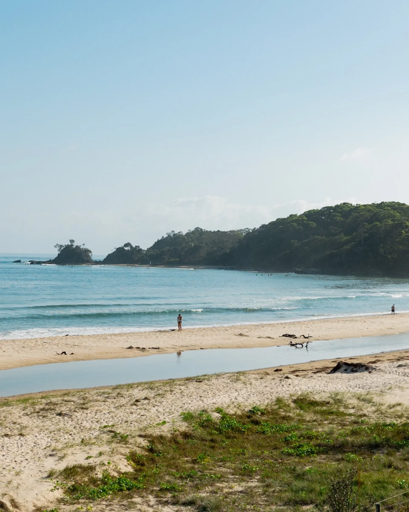 The view never stays the same, yet it&rsquo;s always exactly what&rsquo;s needed. Find a seat, order a glass, and let the bay do the rest.