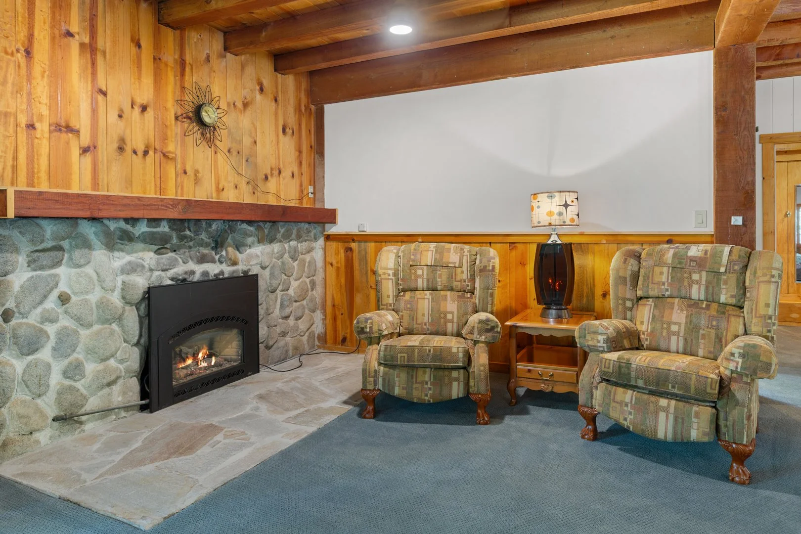 Lodge Redwood Suite4.JPG