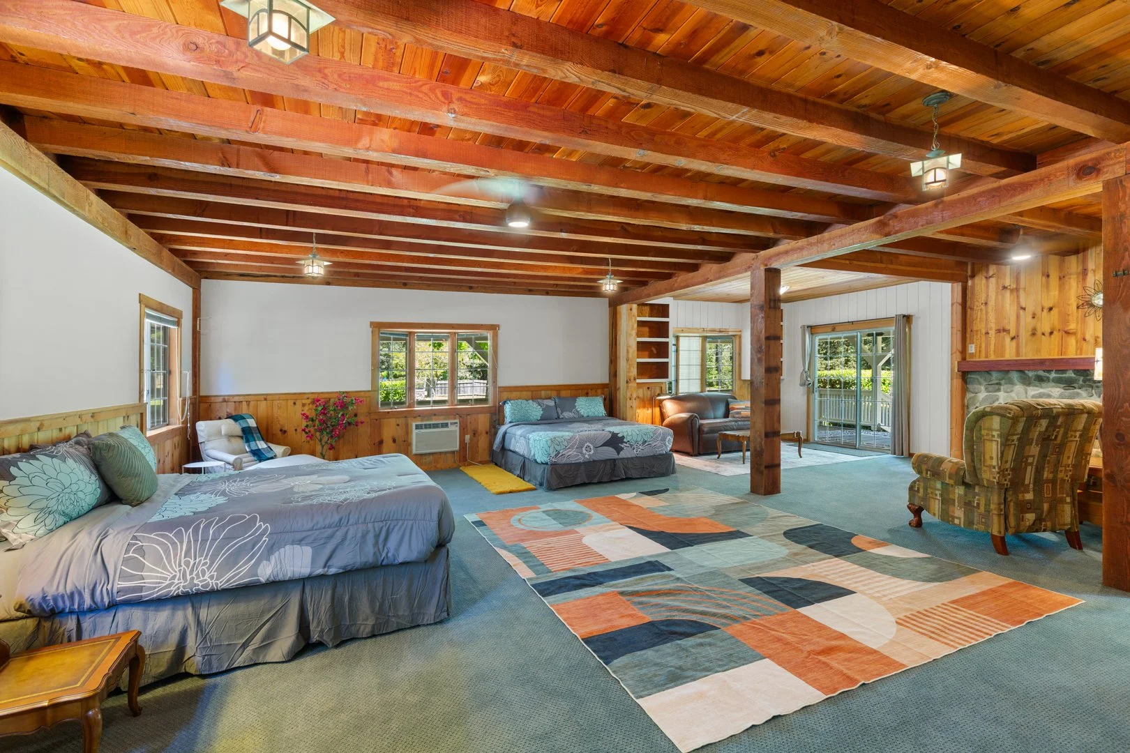 Lodge Redwood Suite.JPG