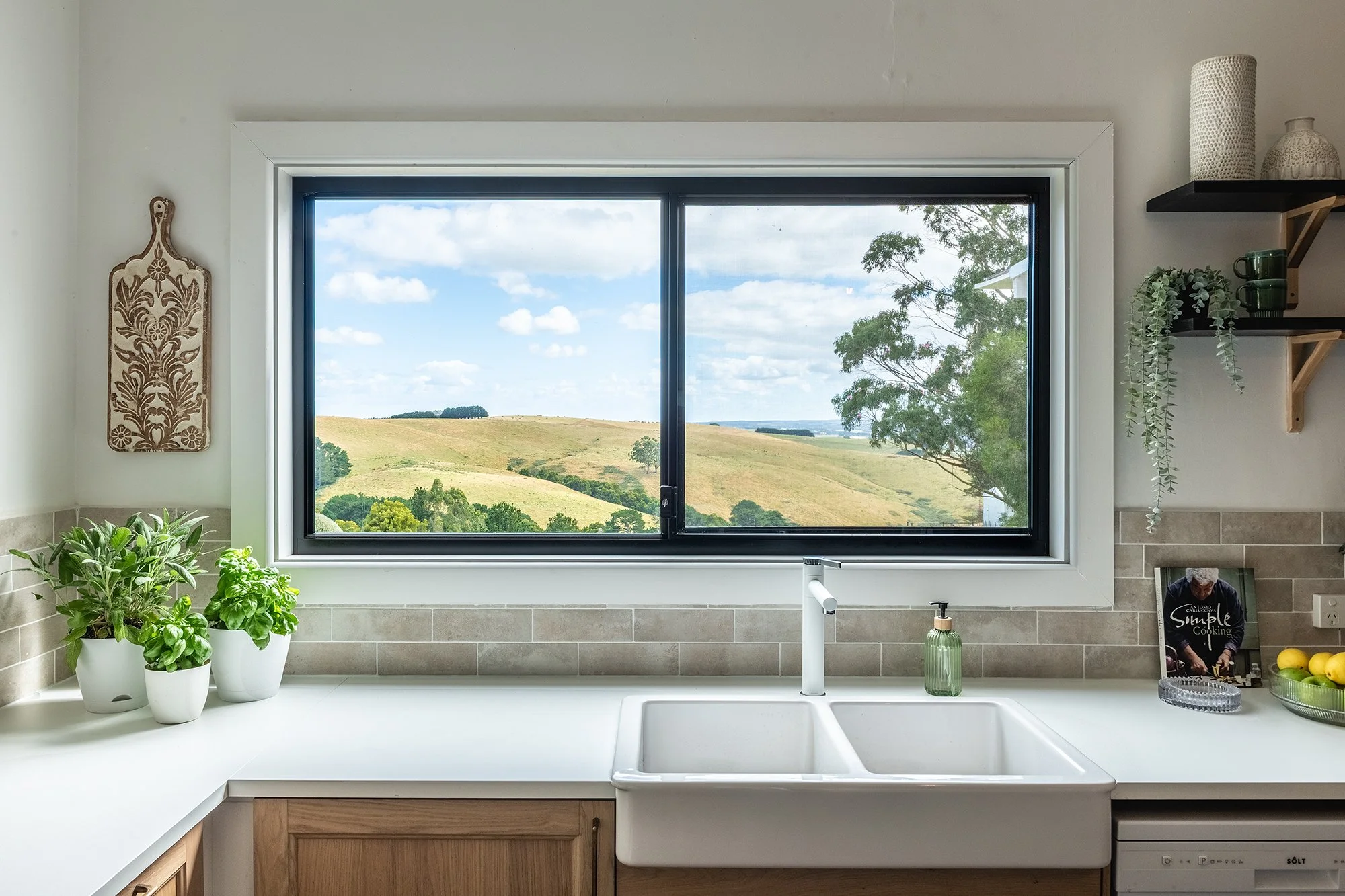 Kitchen_0051-Interior-Edit copylr.jpg