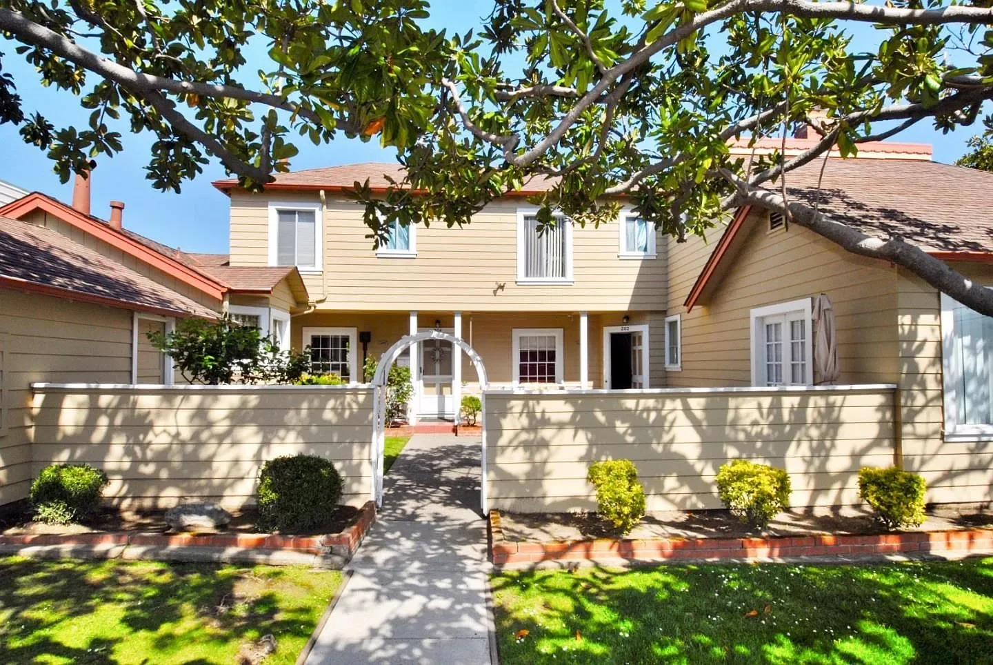 Joey Oliva Real Estate