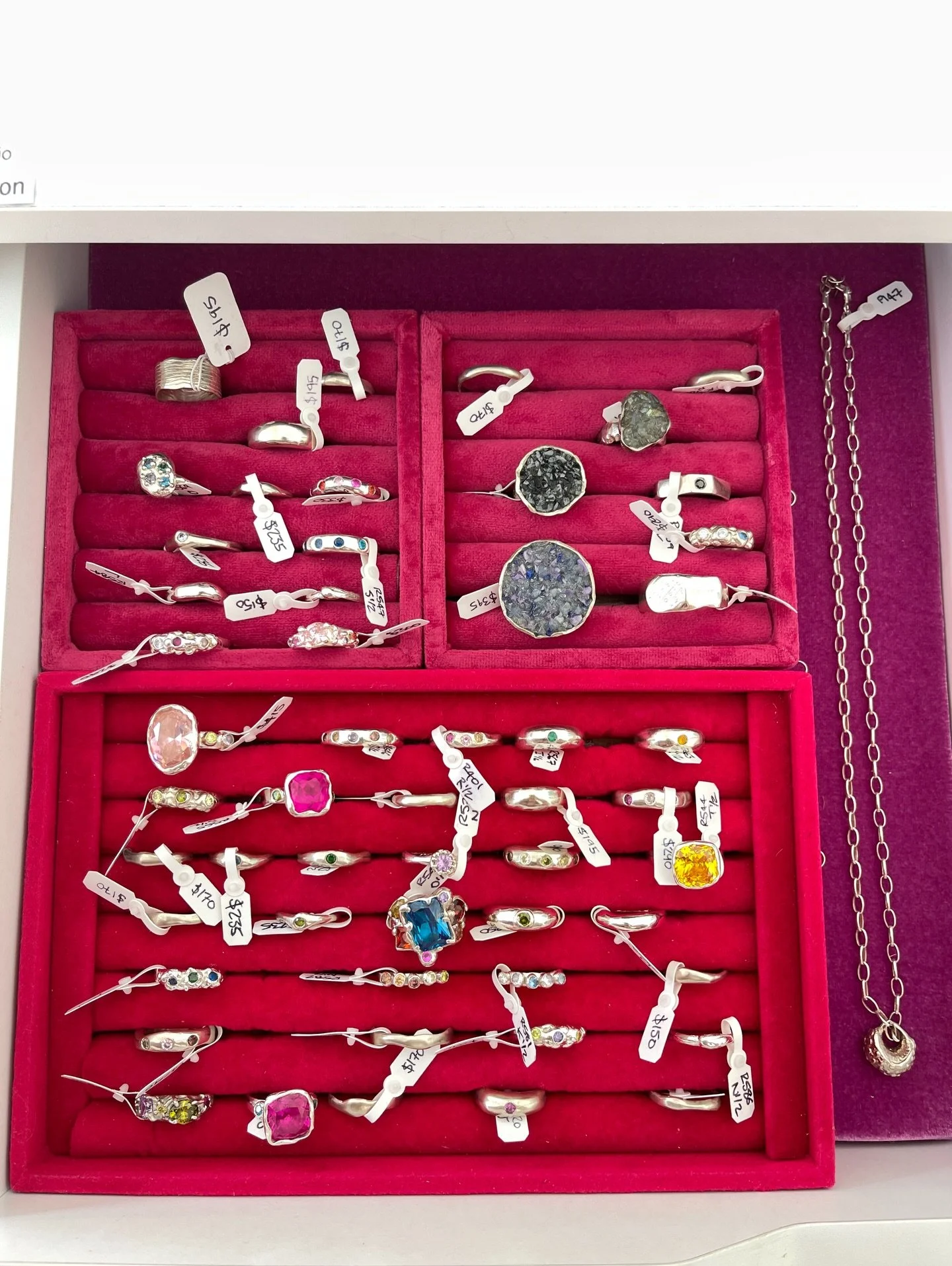 Jewellery galore drawers by @fruitbowl_studio Wearable art made just down the road in Queensberry.

#nzjewellery #nzjeweller #nzartgallery #nzartist