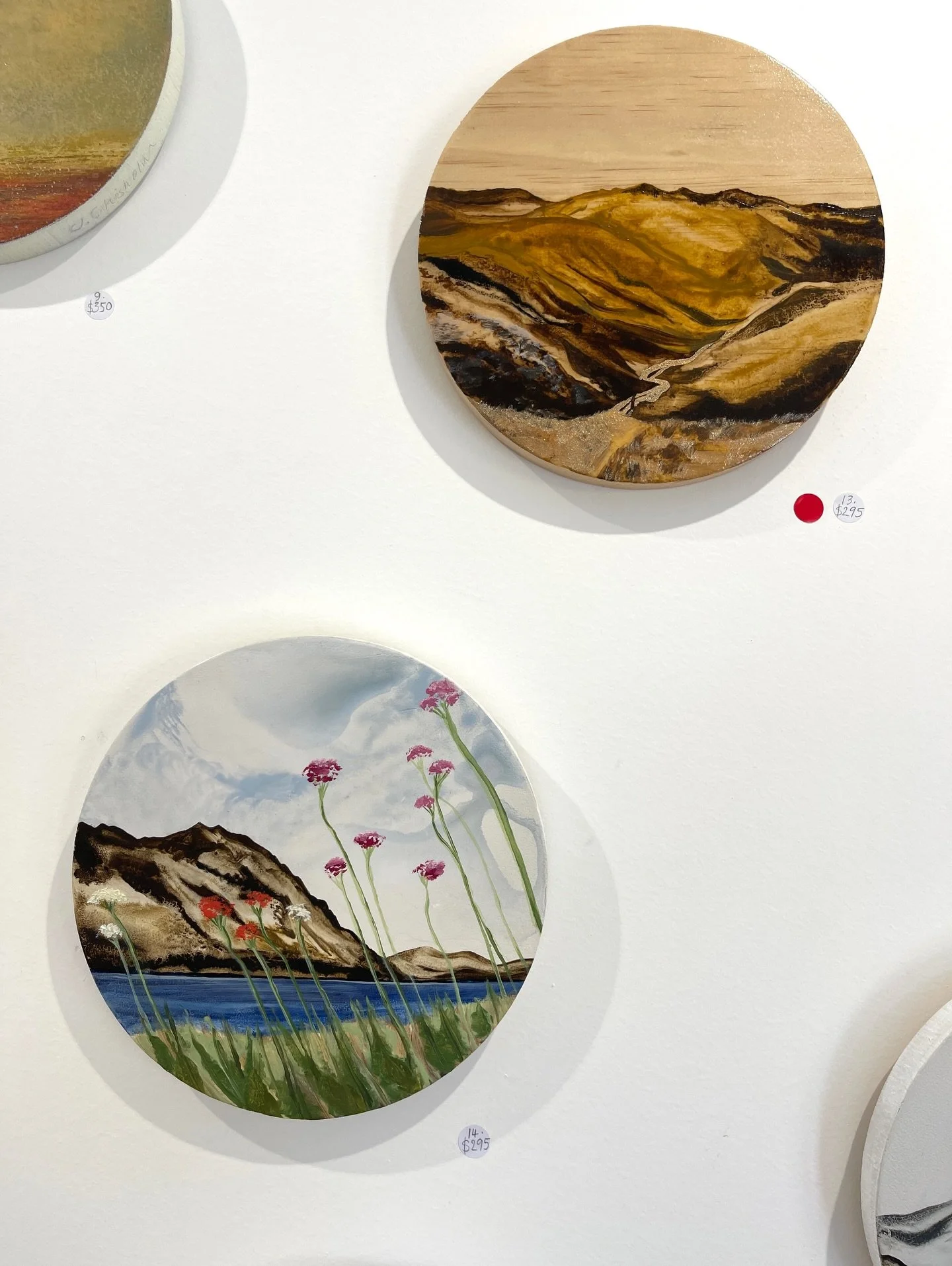 Usually a watercolour painter @sophiemelville_artist has returned to oils with new ideas &ndash; some having been hidden in the back of her mind for years. Our Collective Circles exhibition offered the perfect opportunity to challenge and play.
These