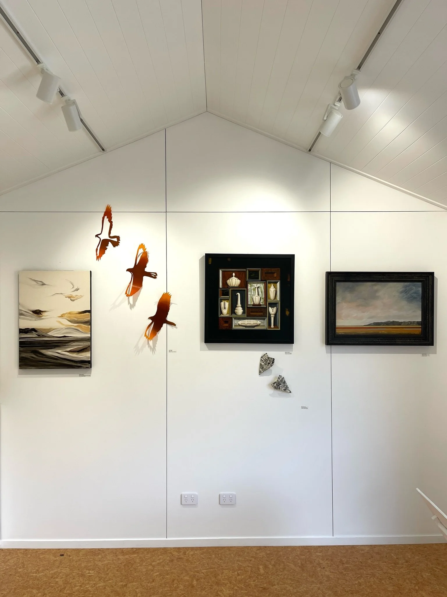 Scenes from the gallery this weekend after our freshen up. Painting, ceramics, sculpture, jewellery galore ! We&rsquo;re open every day 10-5 so be sure to visit when you&rsquo;re next passing Luggate. 

@sophiemelville_artist 
@andireganart 
@fruitbo