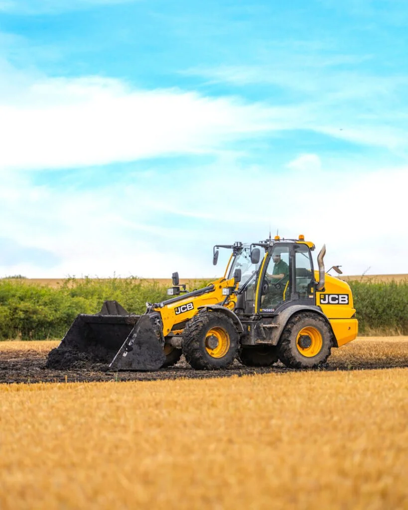 01-JCBS-Ag-Loadshed-Services-Agricultural-Contractors-3-4-5_2-819x1024.jpg
