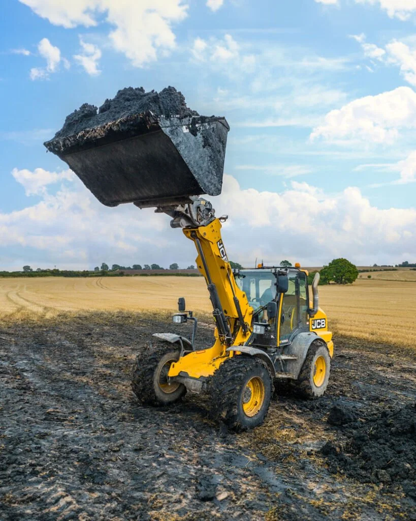 01-JCBS-Ag-Loadshed-Services-Agricultural-Contractors-3-4-5-EDITED_2-819x1024.jpg