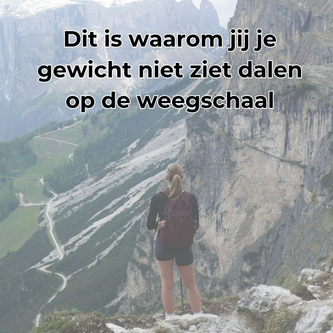 Dit is waarom jij je gewicht niet ziet dalen op de weegschaal 📉
Je eet gezond, sport regelmatig maar ziet het gewicht op die stomme weegschaal maar niet dalen 😤 Frustrerend toch? Ik leg je in deze post uit wat redenen zouden kunnen zijn waarom jij
