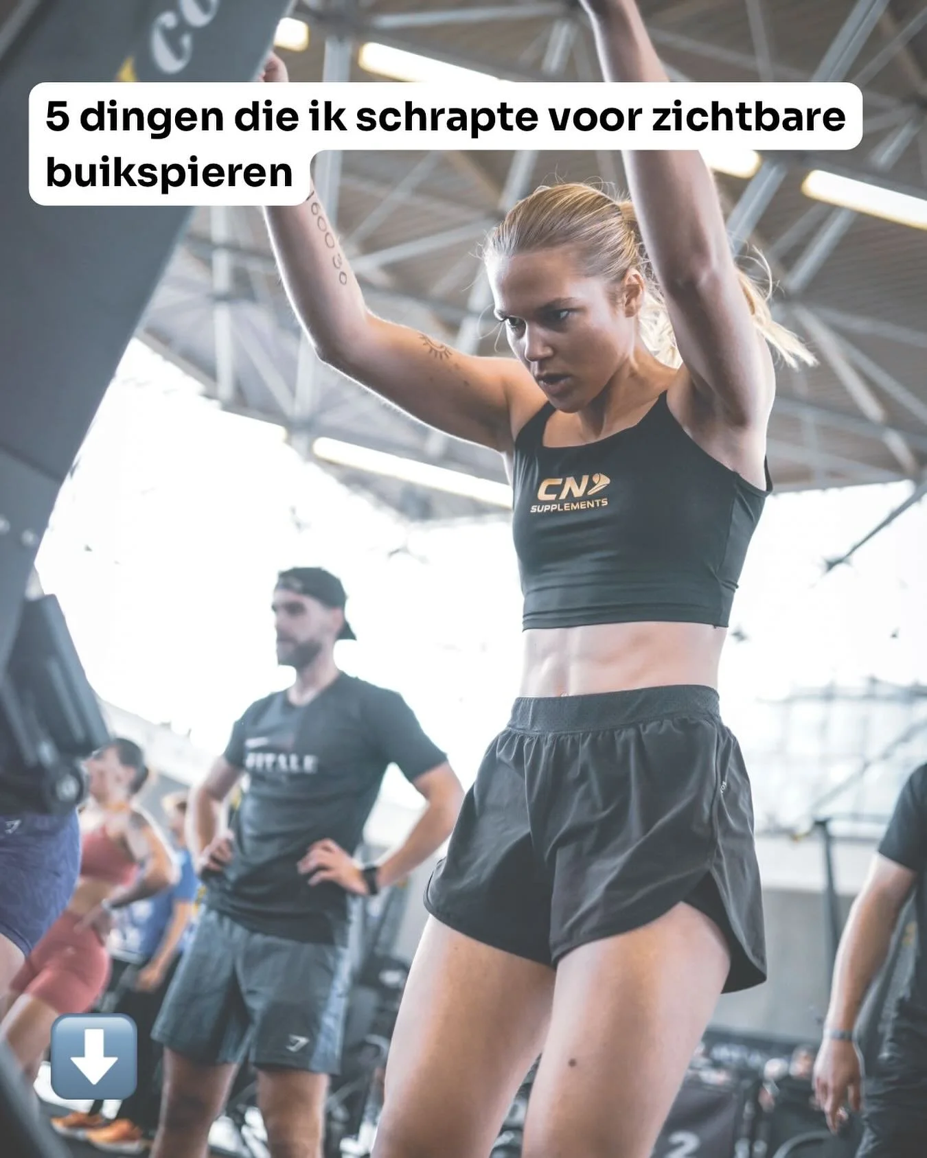 De 5 dingen die ik uit m’n voeding schrapte voor zichtbare buispieren:
1.
2.
3.
4.
5.
Dacht je dat ik brood ging zeggen? Of chocola? Pizza? Of fruit?
Nee hoor. 😏
Ik heb letterlijk niks geschrapt.
Geen verboden producten. Geen strenge regels