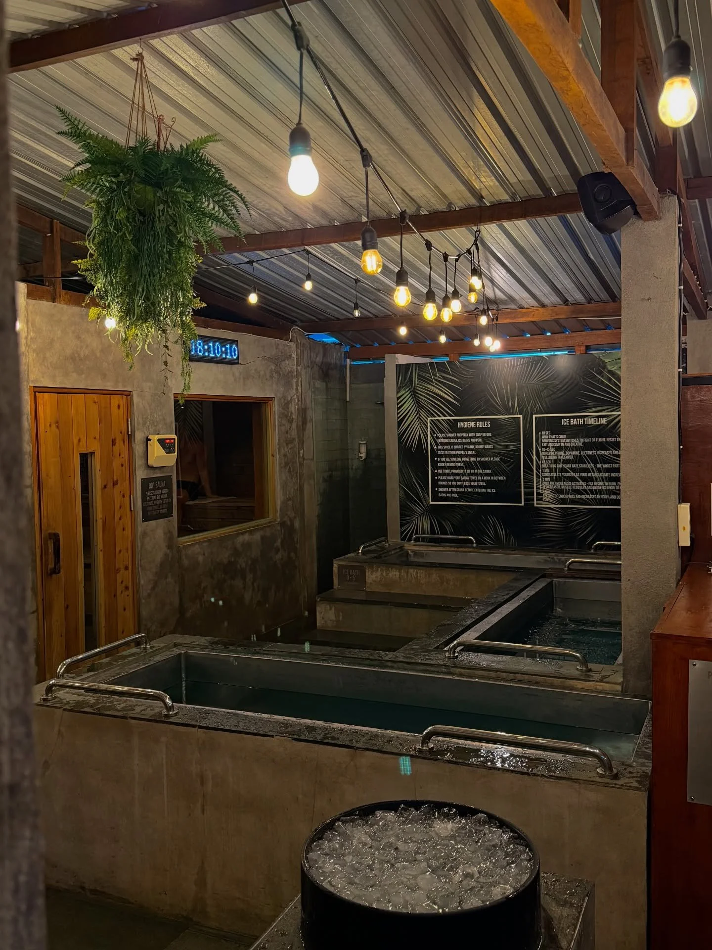 Time to recharge your body and mind - our recovery centre offers ice baths, a sauna and a magnesium 🩶 book in with our team at reception ✨