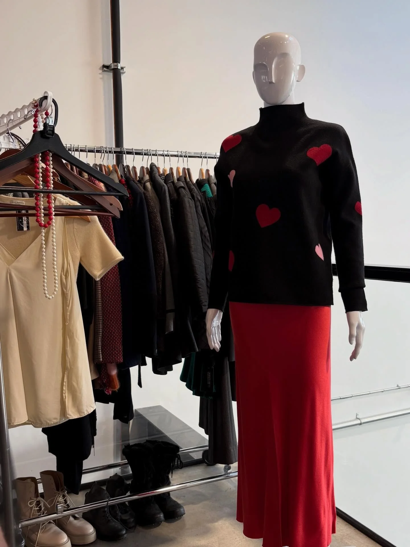 Styled three Valentine&rsquo;s mannequins at My Sister&rsquo;s Closet (BWSS) &mdash; Main Street today. I spent about 2.5 hours getting to know the space and pulling pieces, and wow: everything was in great condition and super affordable.

I built th