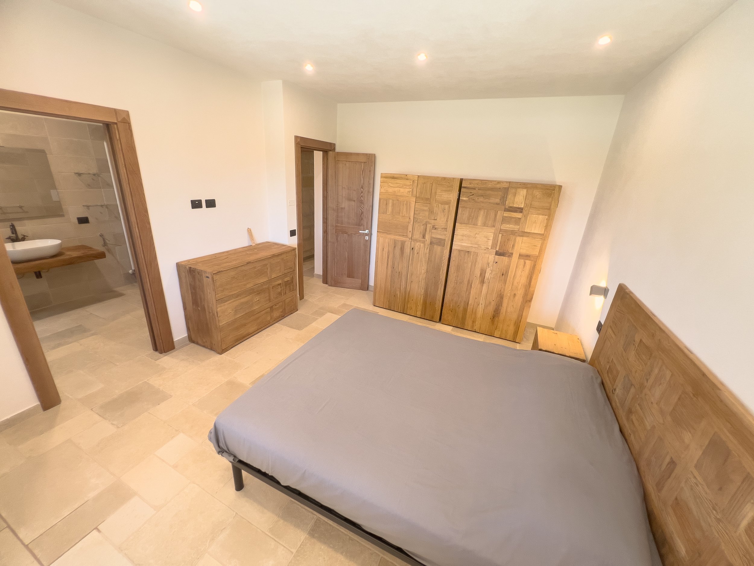 Apparentment 1 - Bedroom 01.jpg