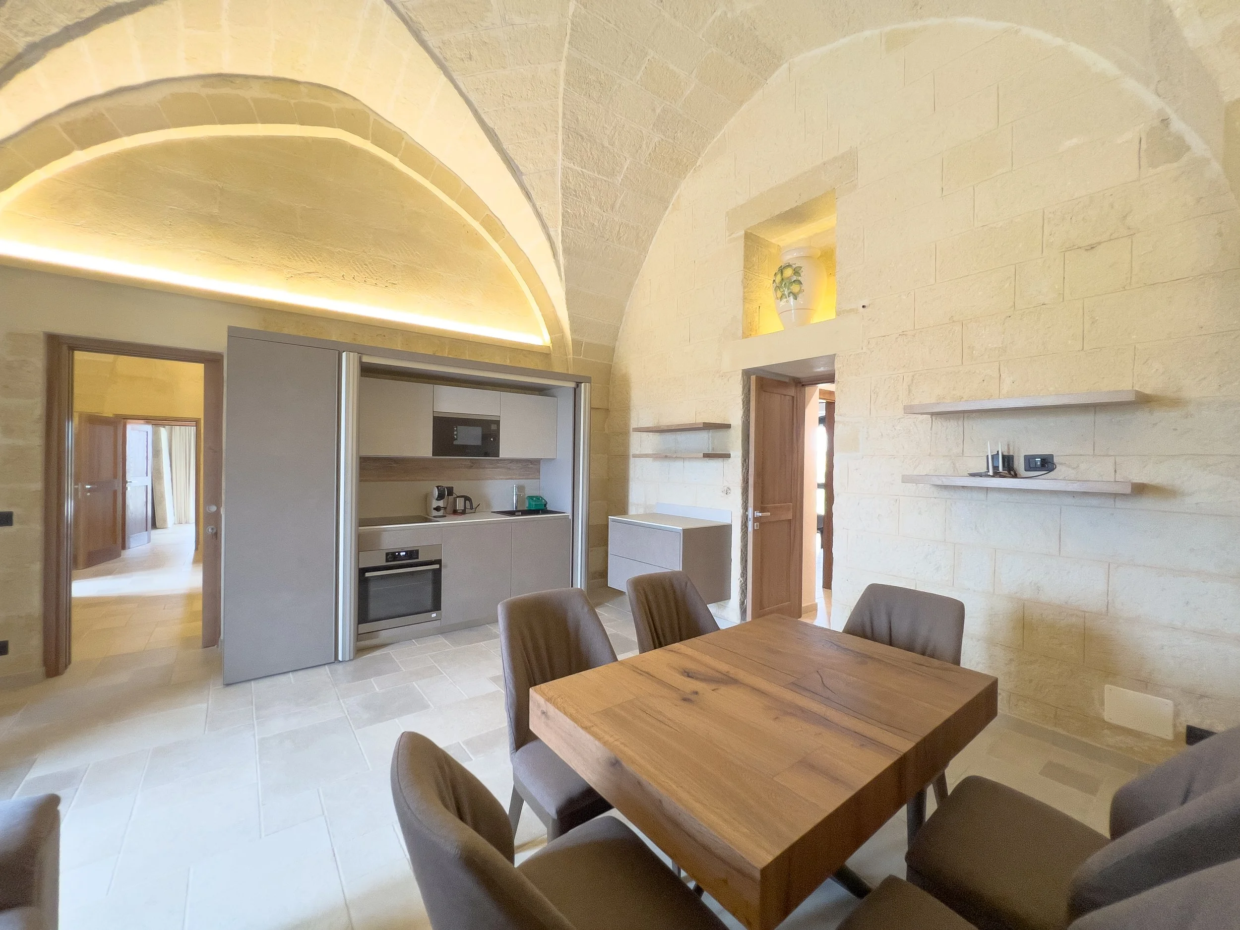 Apparentment 1 - Kichen 02.jpg