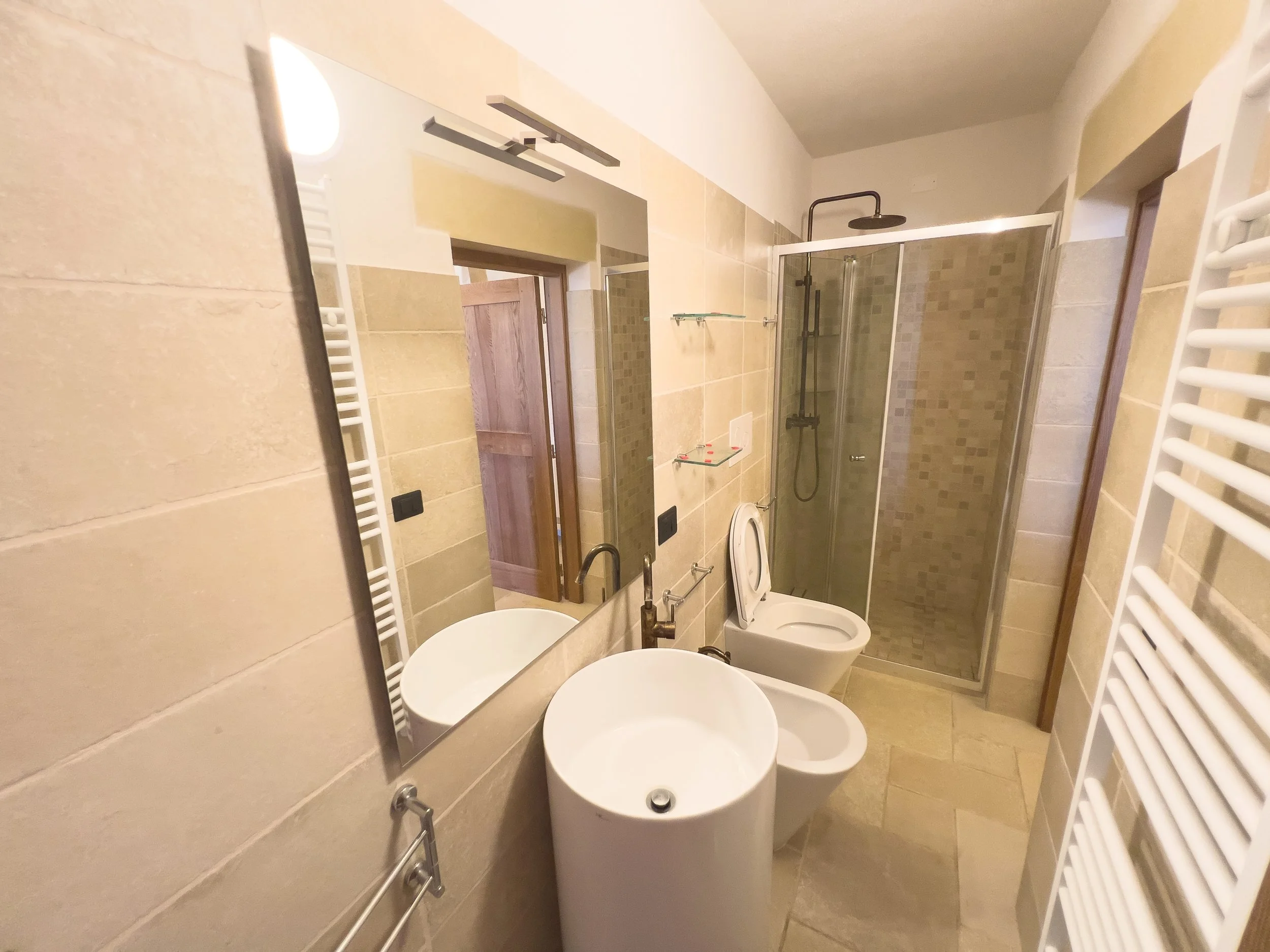 Apparentment 2 - Toliet 02.jpg