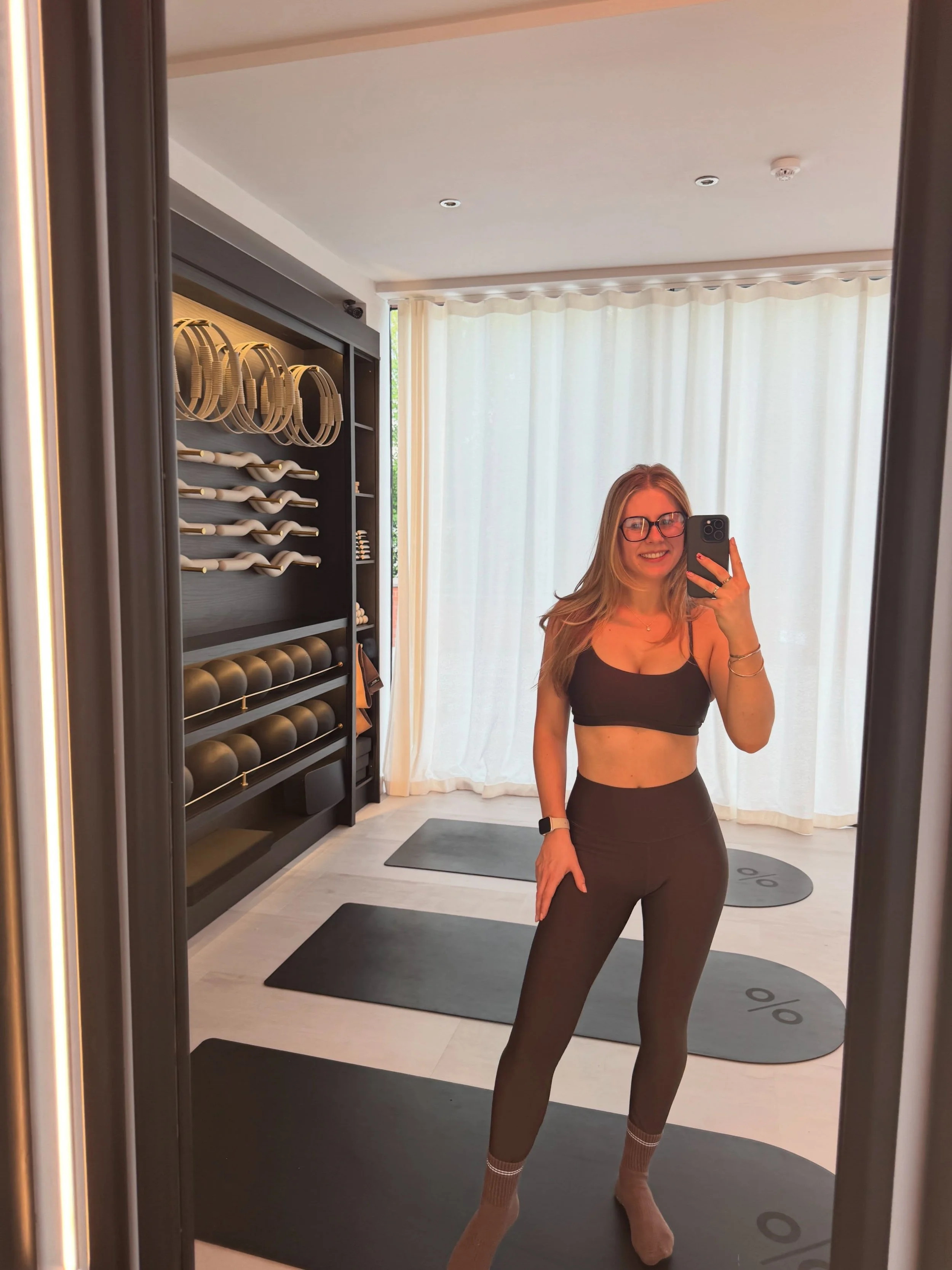 Good hair days (Thankyou hair queen @hairbyjodieberry ) &amp; Pilates, this life!!!🤩🩰🧡

Studio: @percentpilates 
Hair: @hairbyjodieberry 
Outfit: @alo 
Socks: @percentpilates 

#pilates #pilatesinstructor