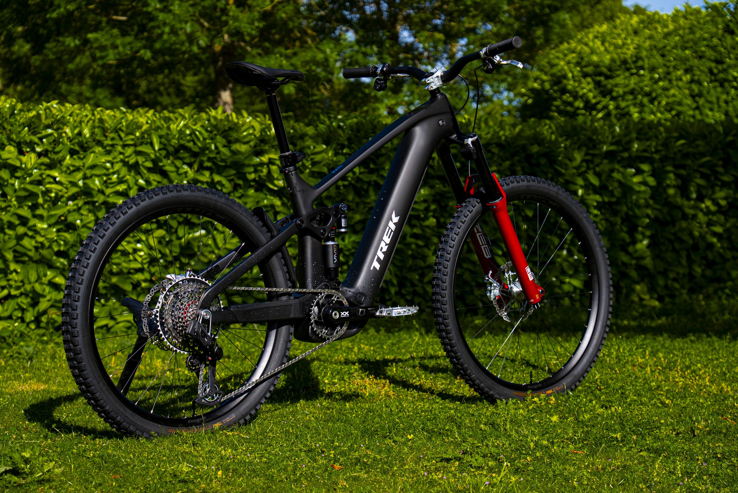 TREK_FACTORY_BUILD_010.JPG