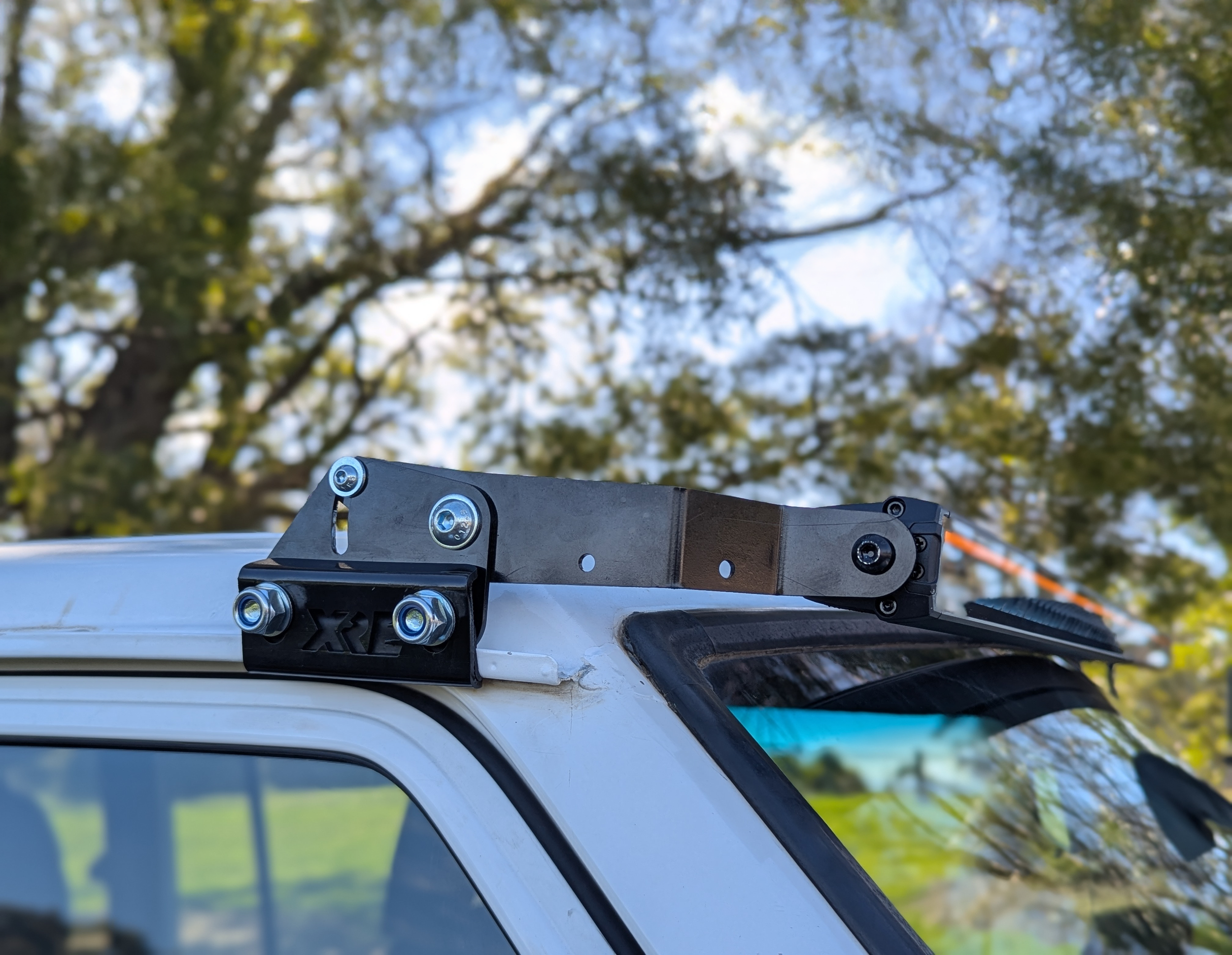 XRE ADJUSTABLE ROOF LIGHT BRACKET SUIT GQ PATROL