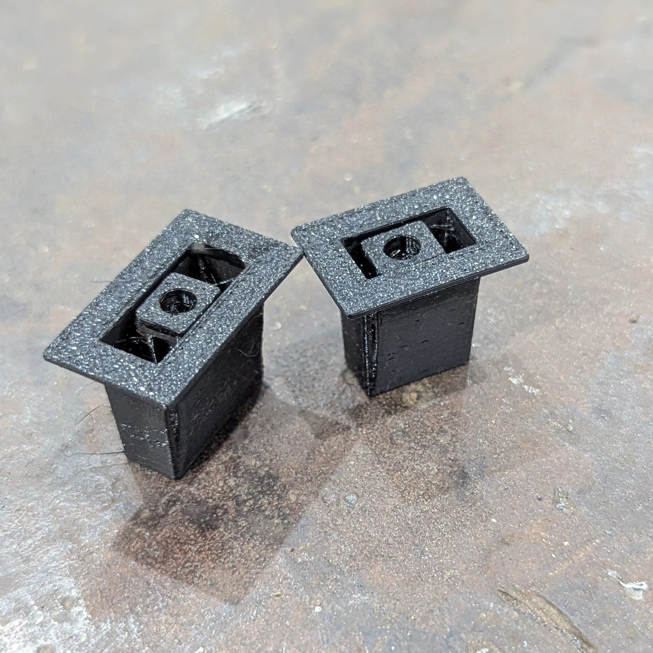 XRENGINEEING GQ DOOR SILL CLIPS.jpg