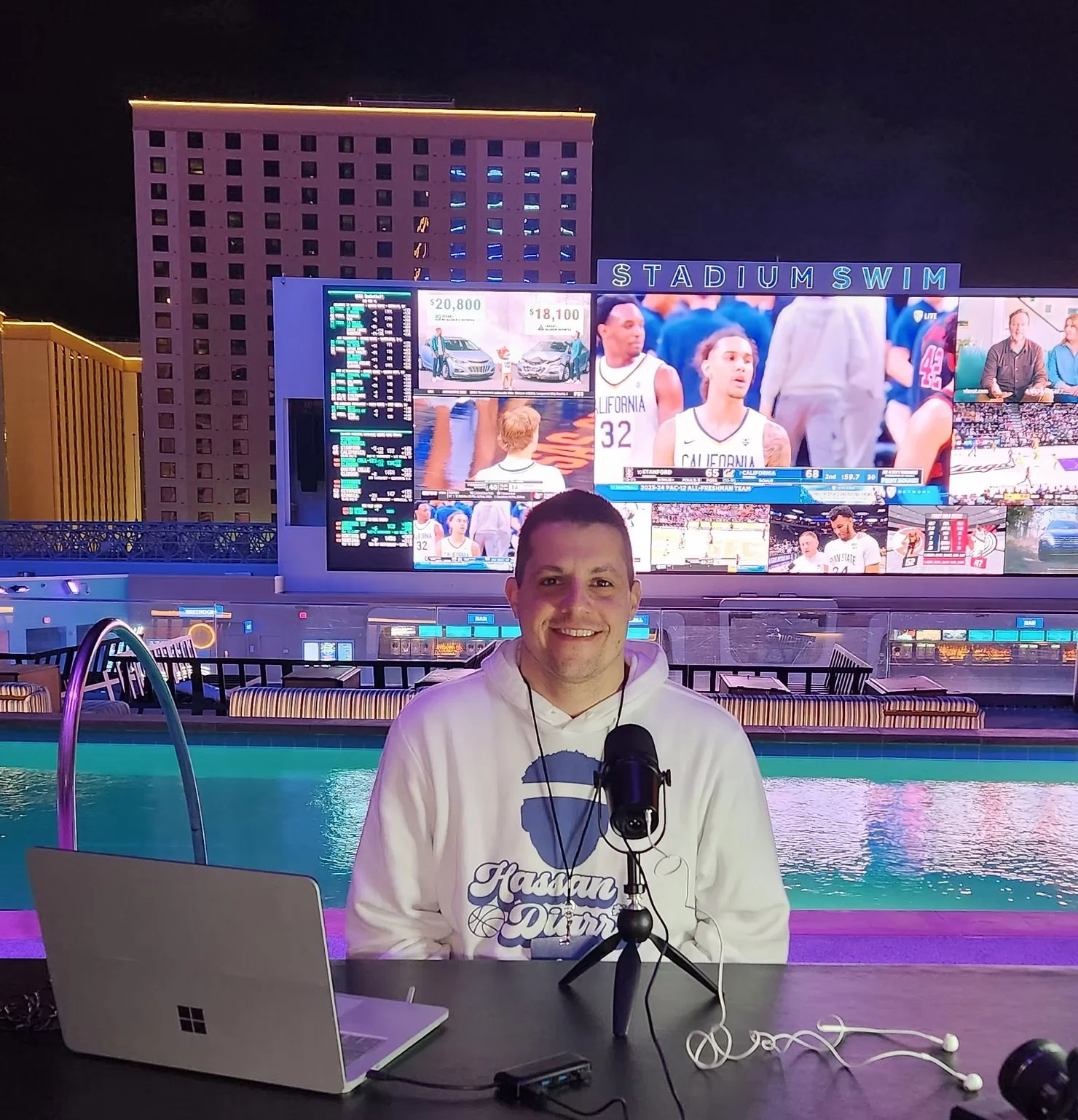 Aaron Torres partners with Circa Casino and Sportsbook for the upcoming football and basketball seasons