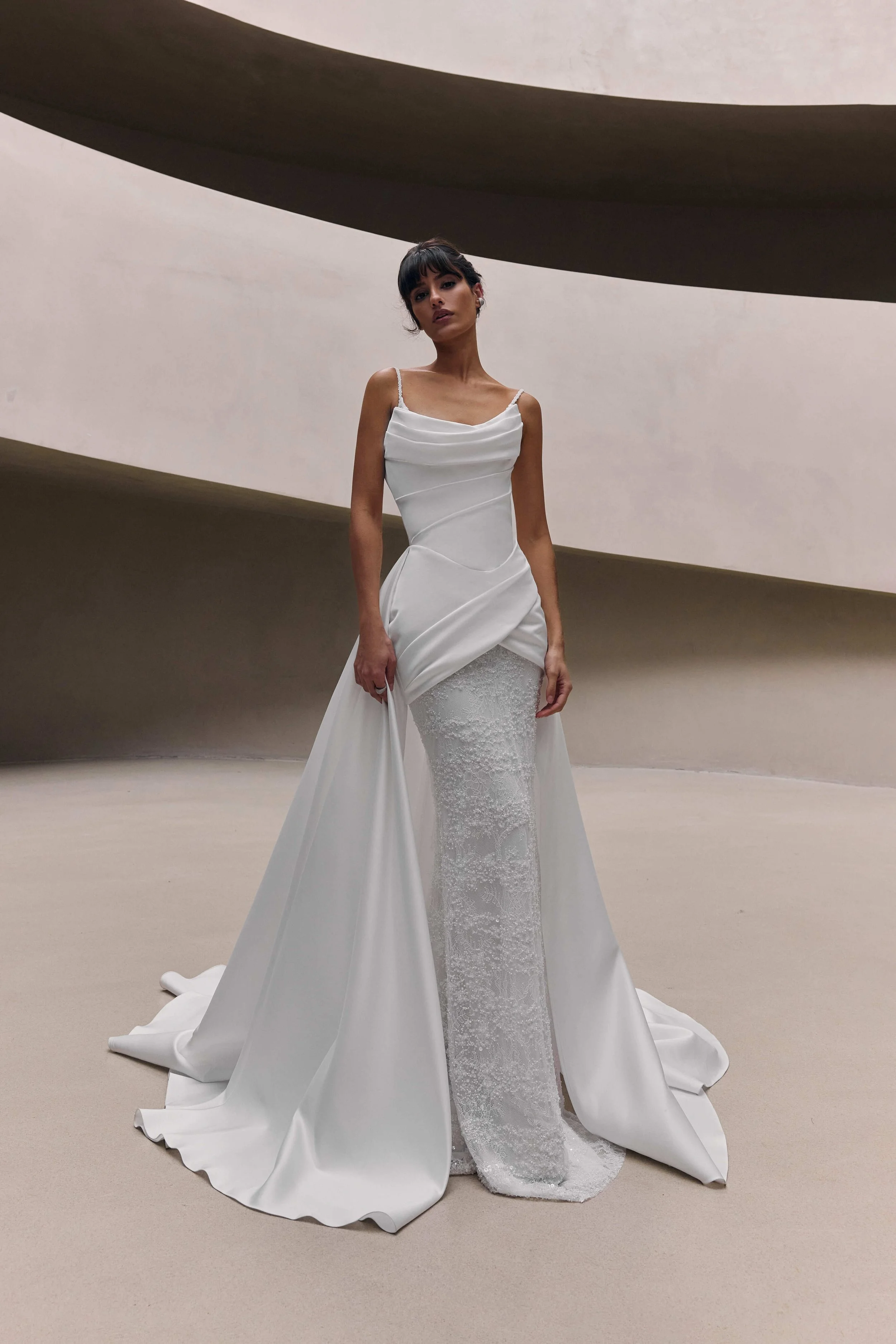 ELTHERA & SUR ROBE ELTHERA