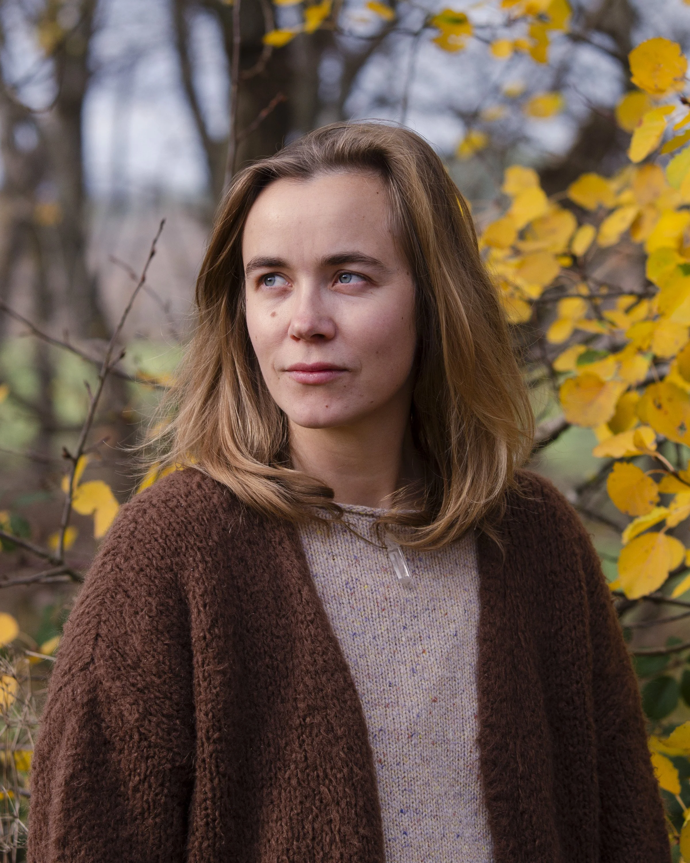 Bild von Doula Janna, die dich in der Schwangerschaft, zur Geburt und im Wochenbett begleiten möchte.