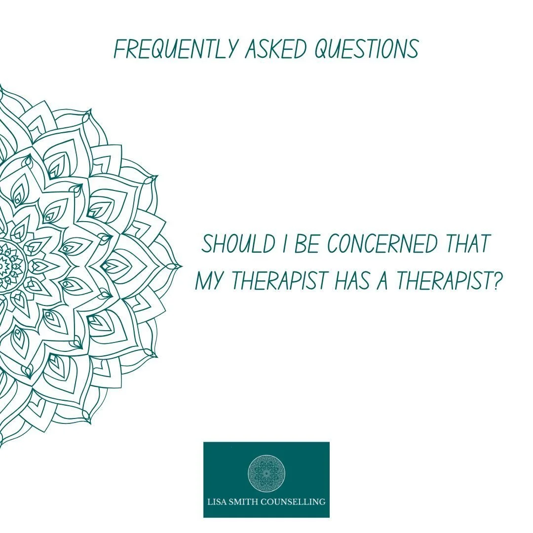 Nope..... Would a comment be passed on

❓ A dentist seeking dental treatment?

or

❓A Doctor seeking medical treatment?

A therapist attending therapy is the same thing. When training to become a therapist, we all have mandatory therapy, depending on