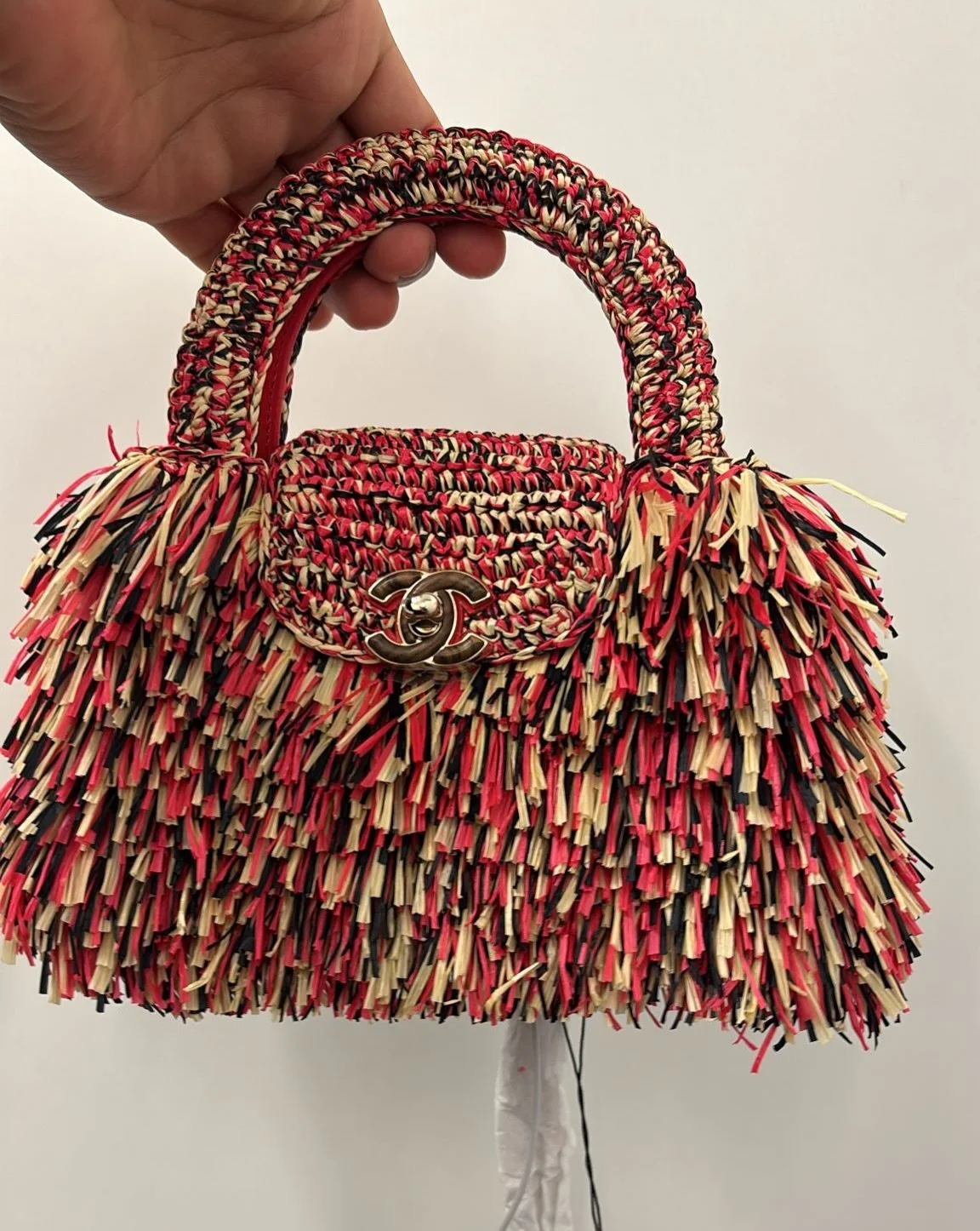 A first look at some new Chanel pieces ✨🍬

💌 Pre-orders open now 😋