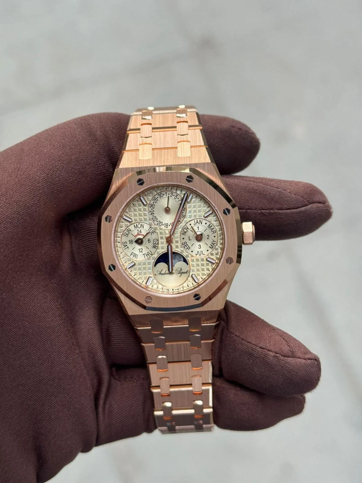 An AP a day, keeps the doctor away.. that&rsquo;s the saying right? 😏

💌 DM or WhatsApp to get one of these on your ⌚️