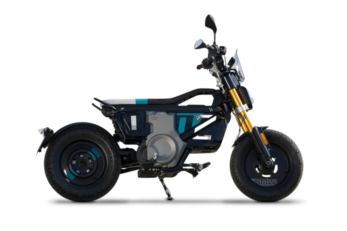 Photo de profil d'un scooter électrique BMW CE 02
