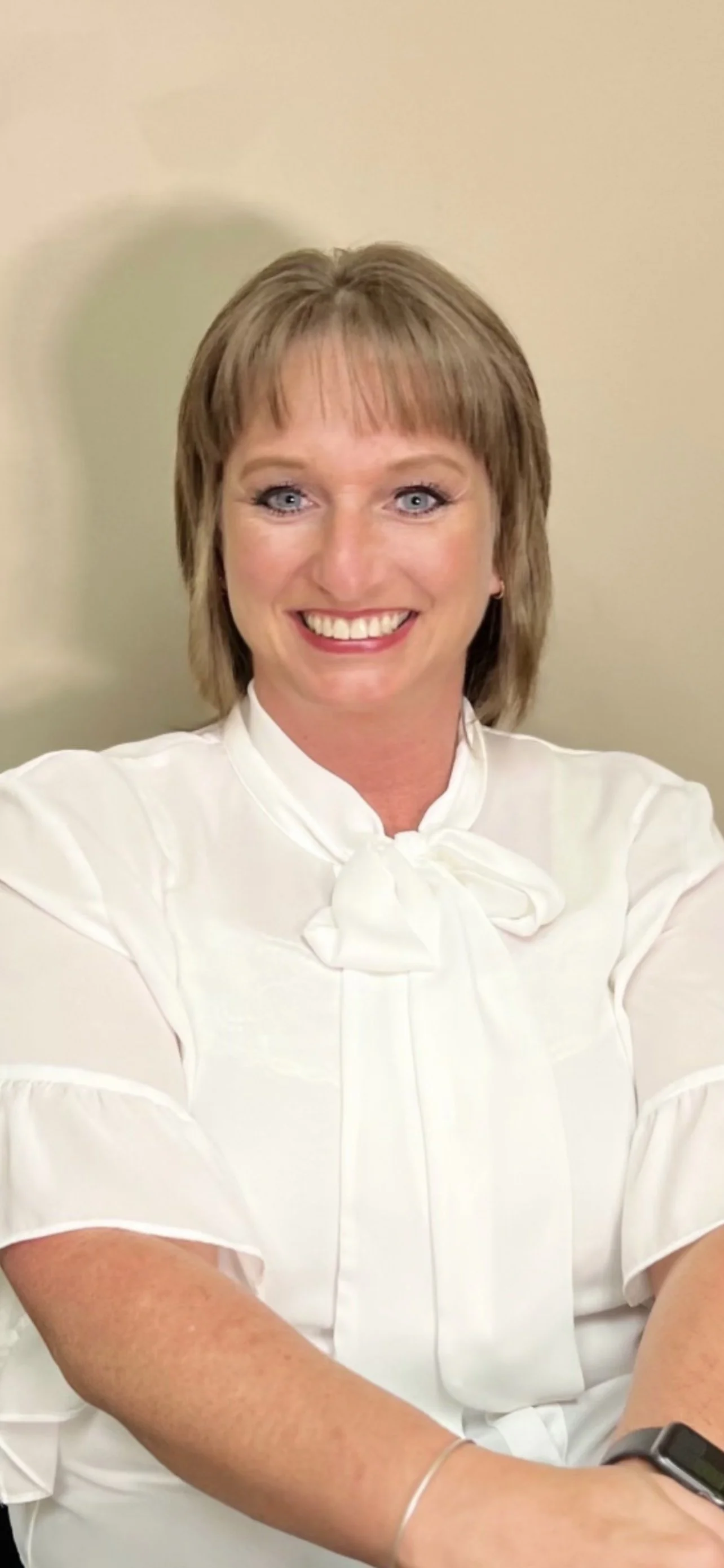 Angela Harris, LISW-S (Telehealth Only)
Specializes in: Trauma/EMDR, Addiction, emotional neglect, Motivational Interviewing, and challenging negative core beliefs.
