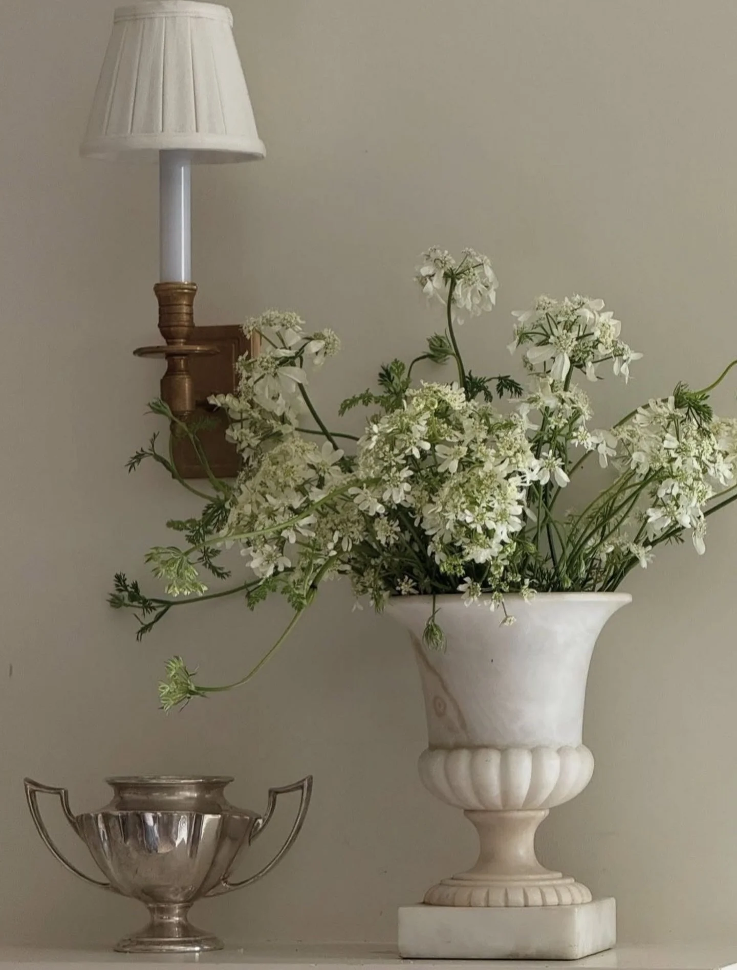 More fresh florals &amp; vintage vessels please 🌿