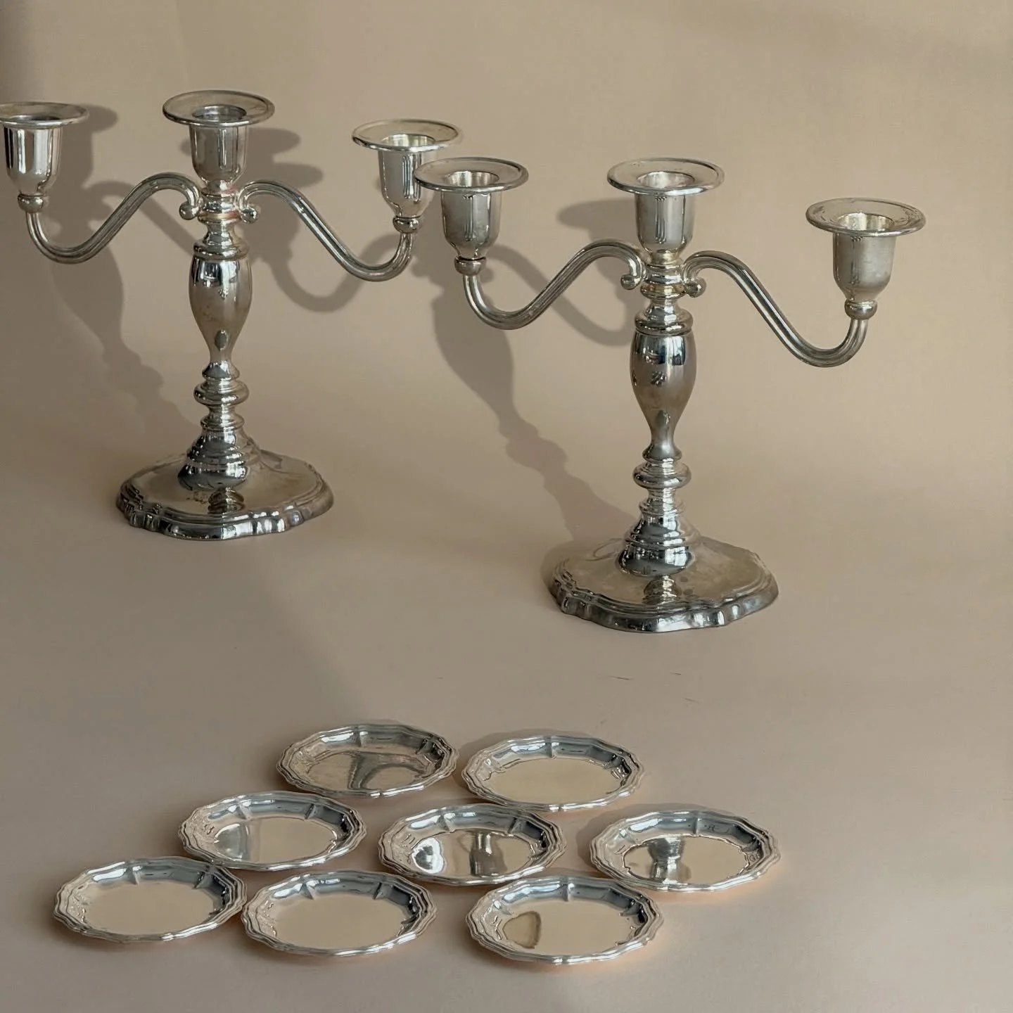 I&rsquo;ll be sharing all the new vintage rental pieces with you all this week! Stay tuned! 🦢